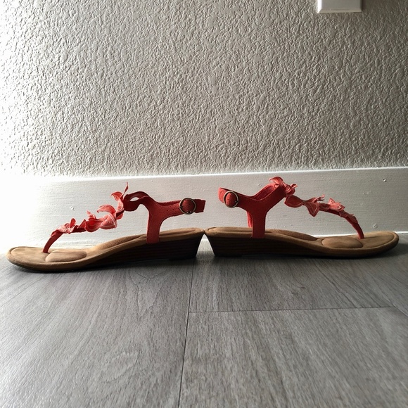 Koolaburra by UGG Women's Arely Heeled Sandal (Worn ONCE!) - Picture 4 of 6